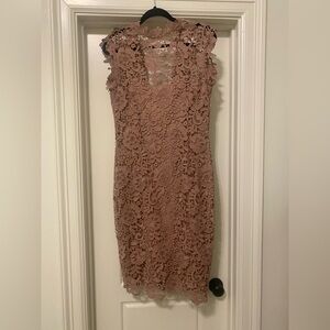 Elegant Lace Midi Dress in dusty rose